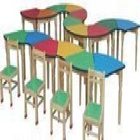 幼儿园桌椅图1