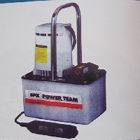 超高压液压泵
