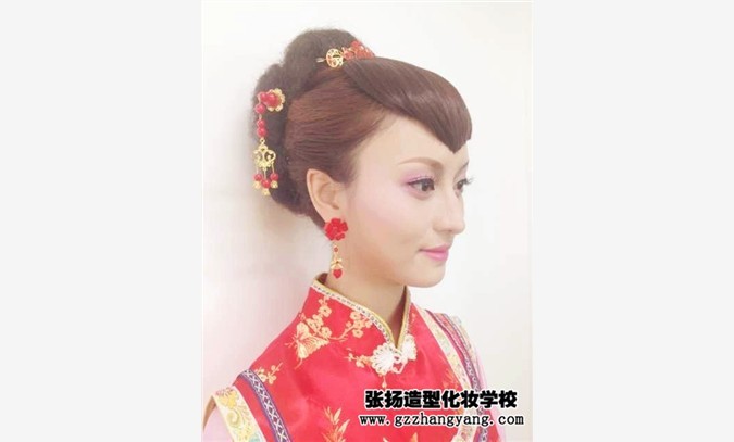 广州化妆培训学校：张扬造型化妆学