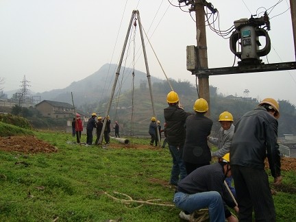 供应立杆机厂家，水泥杆立杆机，铝图1