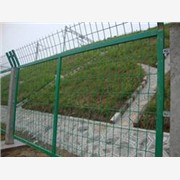 供应河北峻尔框架式护栏网，隔离栅，防护网，护栏网厂家