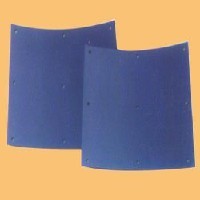 河北龙甲冶金-专业生产安装耐陶瓷衬板图1
