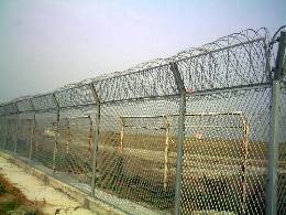 监狱防护网，监狱钢网墙，监狱隔离图1