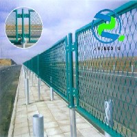 铁路护栏网钢板网护栏