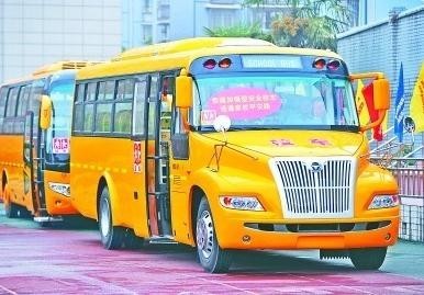 校车租赁