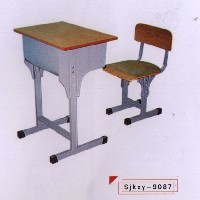 学生课桌椅图1