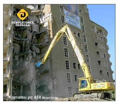 22米加长臂挖掘机拆楼房