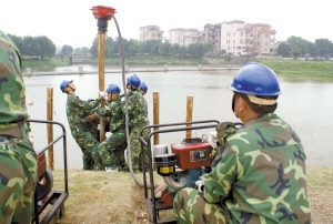 哪里卖柴油振动式打桩机 便携式防图1