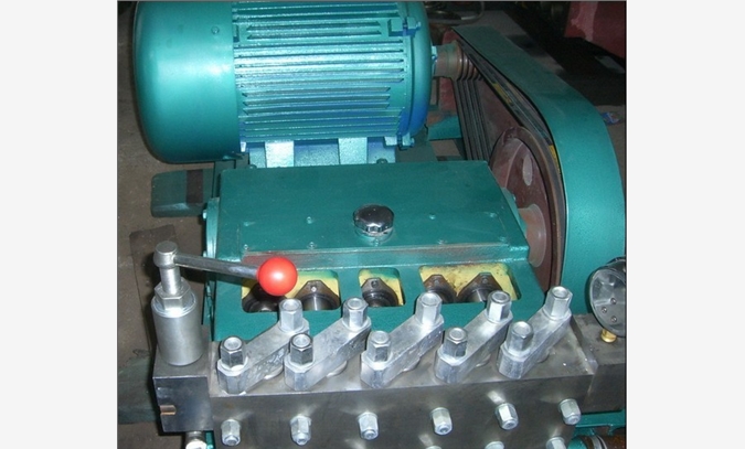 耐压试泵系统、计算机控制试压泵图1