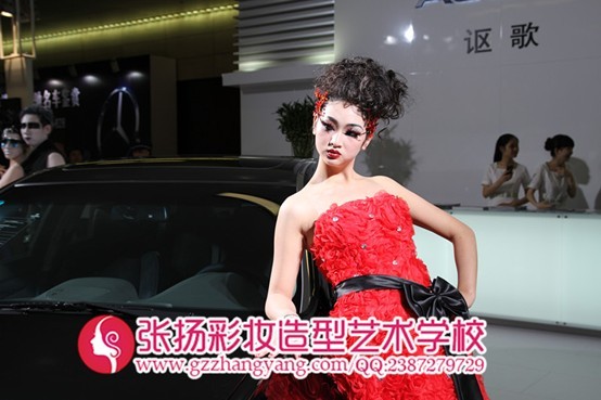 2013年国庆去广州车展看美女图1