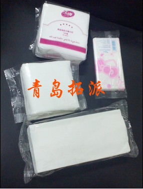 青岛拓派：餐巾纸自动包装机