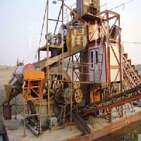 泵抽式铁砂船