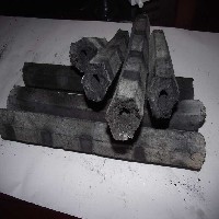 机制原木木炭