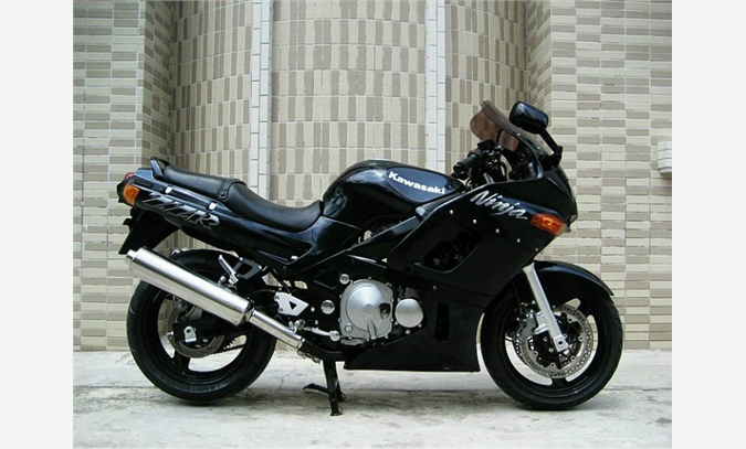 川崎ZZR400图1