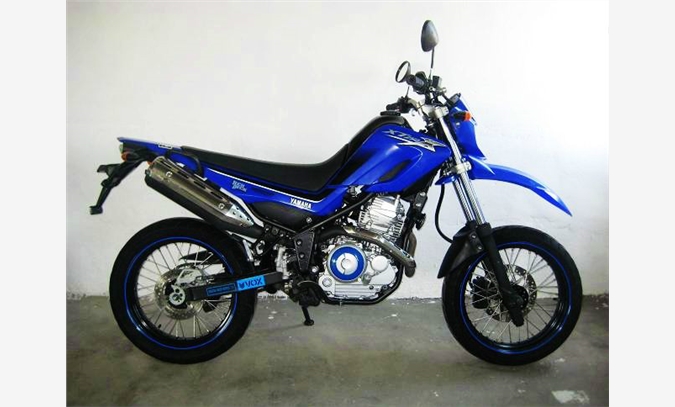雅马哈XT250X越野摩托车