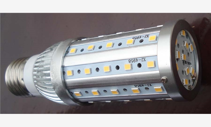 10W LED金属玉米灯