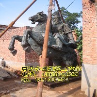 铜雕骑马人图1