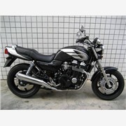 本田CB750摩托车图1